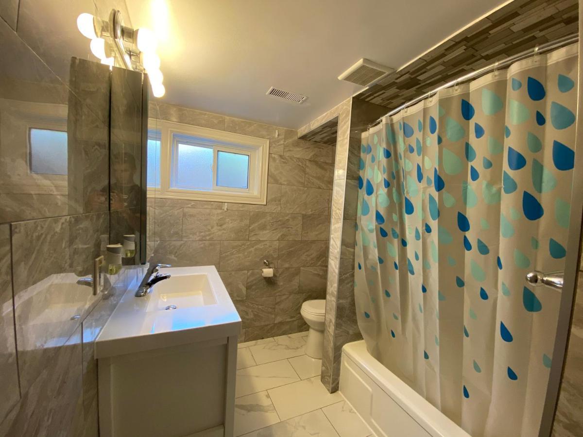 تورونتو Yonge And Finch Subway !U Spacious & Cozy Private Bdr With Shared Bathroom المظهر الخارجي الصورة